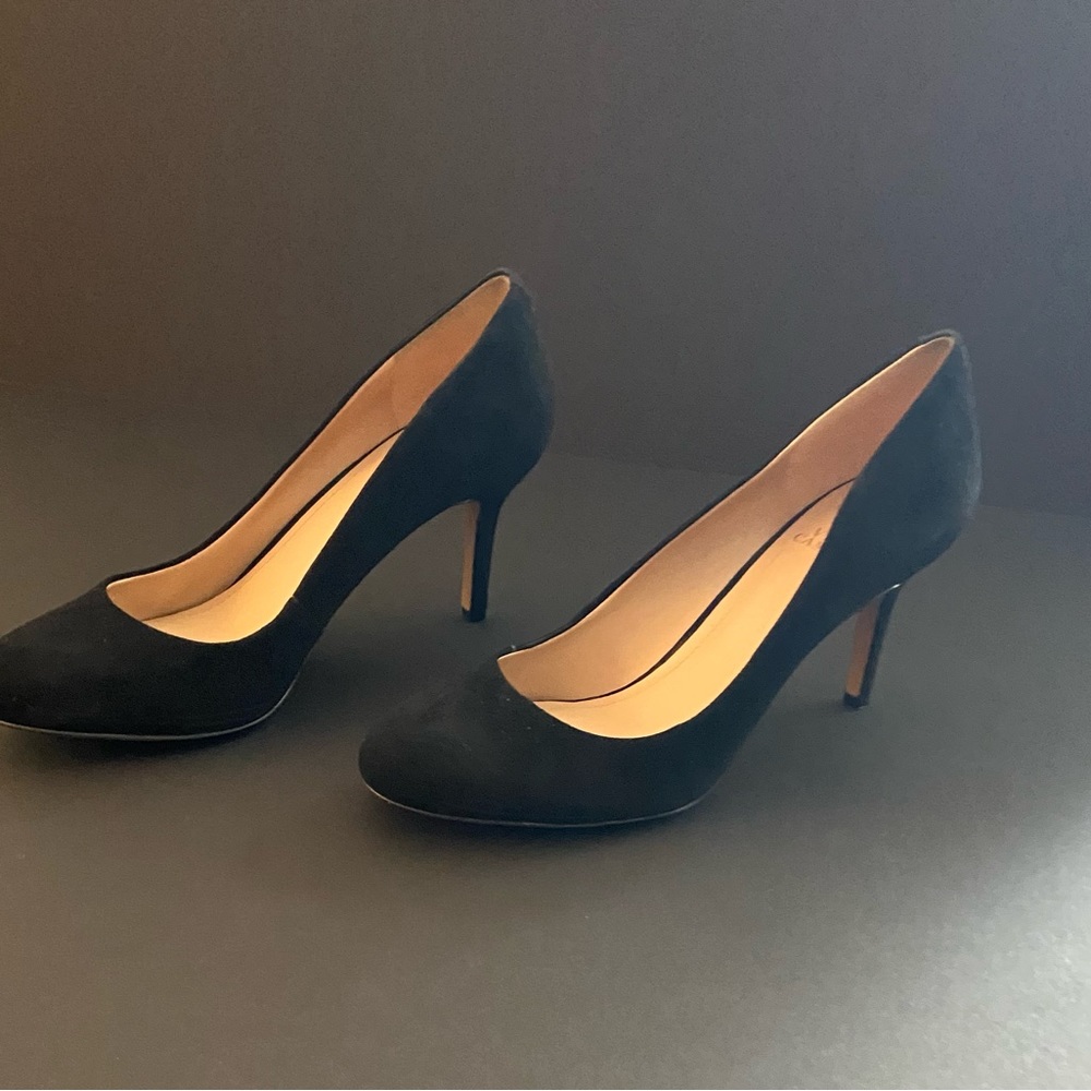 Vince Comuto black pumps, size 11